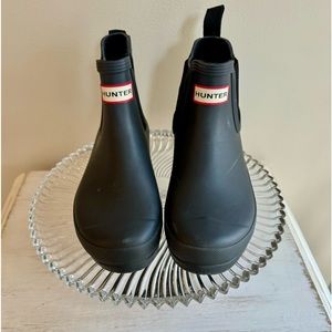 Hunter Boots🖤Great Cont Sz 8… I’m a ladies Sz 9 1/2 and these fit me. Unisex